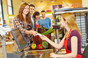 Beleuchtung der Kassen im Supermarkt Beleuchtung der Kassen im Supermarkt